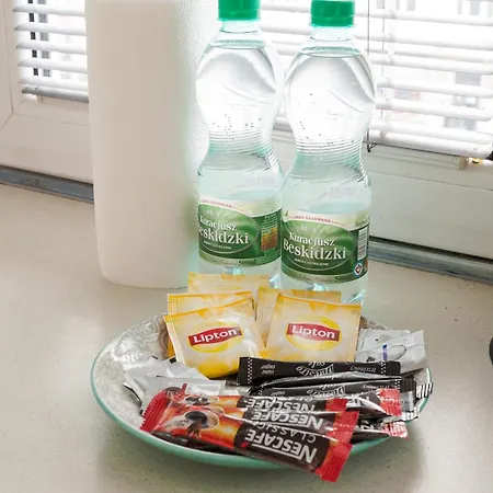 With Friends In By Bookinghost * Varsó