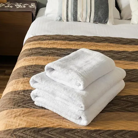 With Friends In By Bookinghost * Varsó